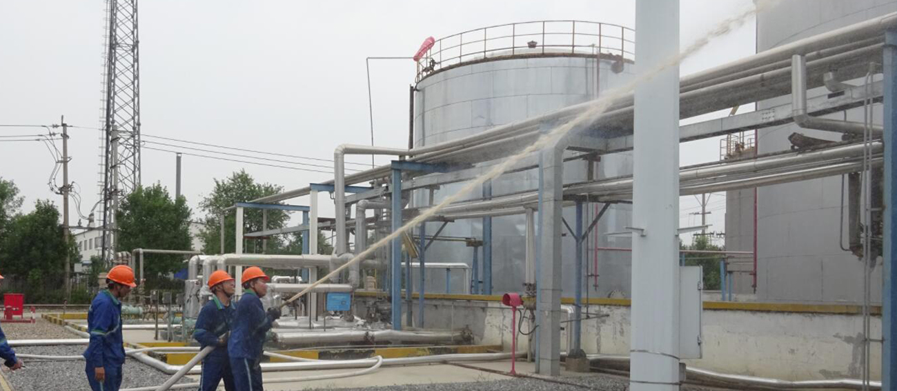 z6mg人生就是博公司组织成品罐区物料泄漏火灾、爆炸事故专项应急演练